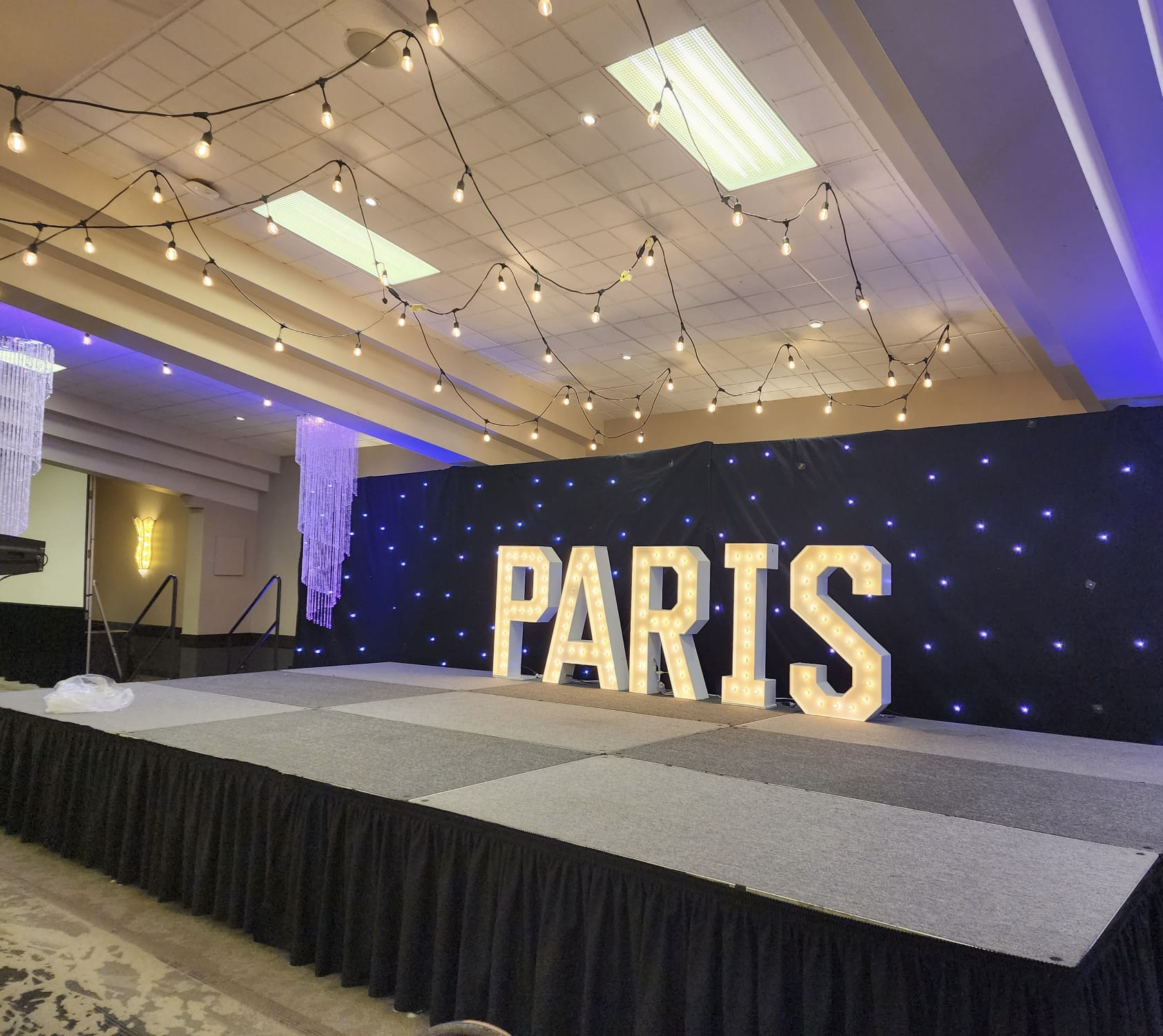 Rent Marquee Letters in Paris